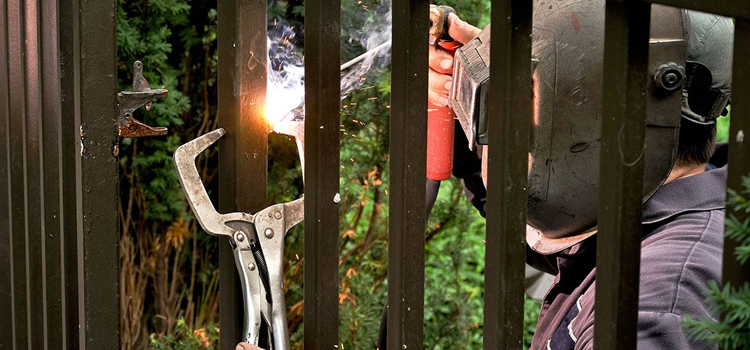 emergency electric gate repair in Riverside