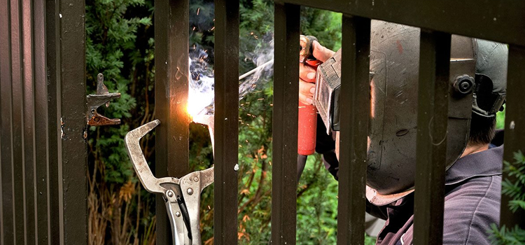 emergency sliding gate repair in Riverside